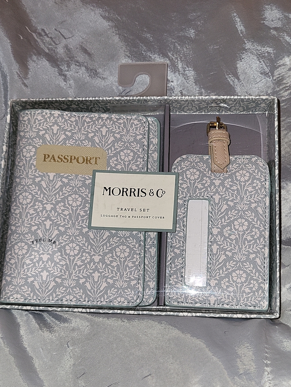 Morris & Co Light Blue Gray Floral Passport Cover & Luggage Tag Set
